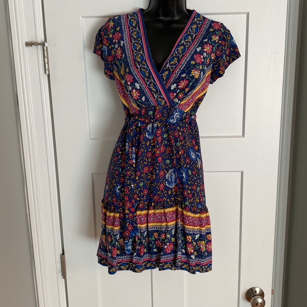 Cap Sleeve V neck Dress
